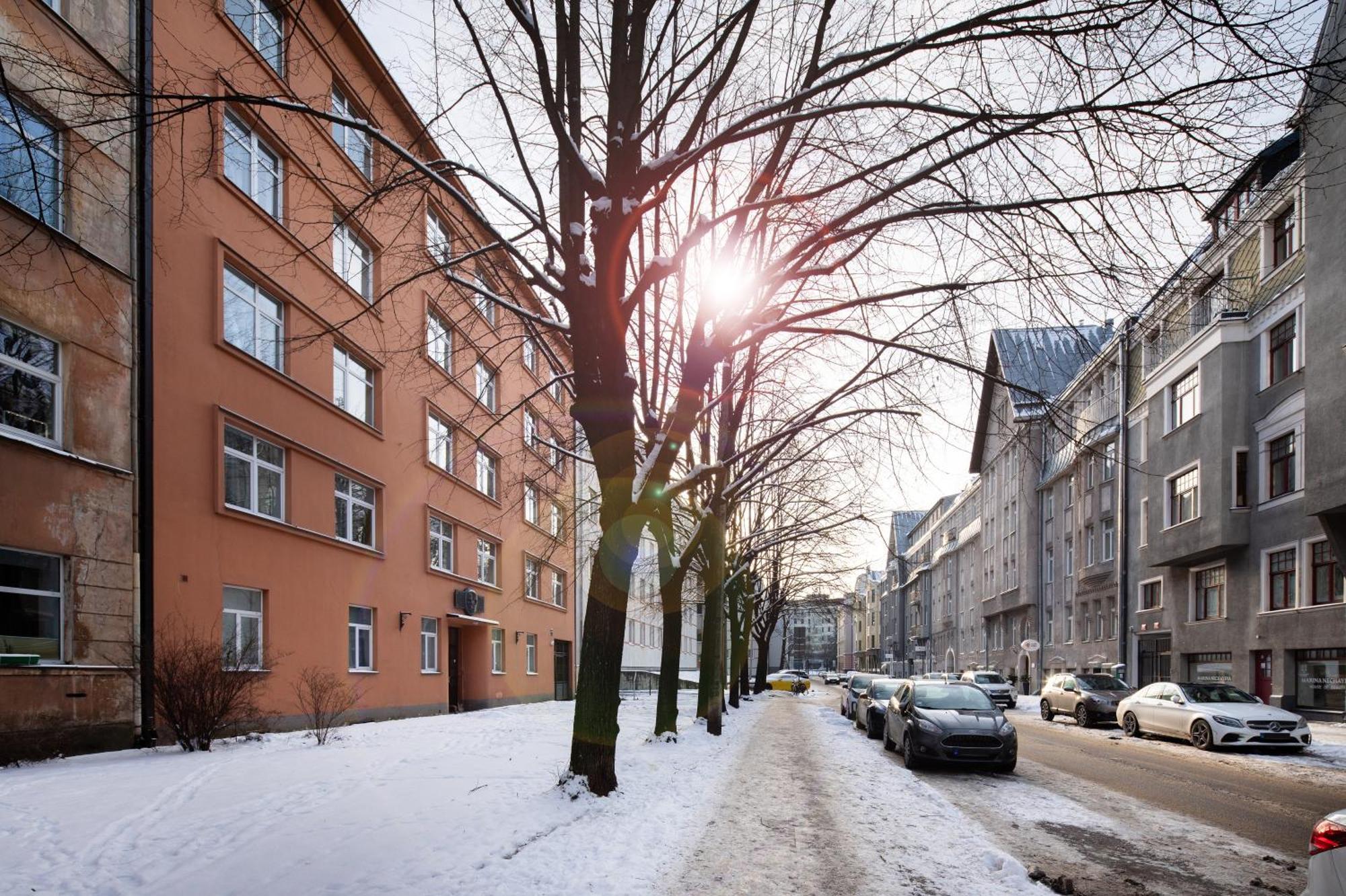 Embassy Center With Parking Апартаменти