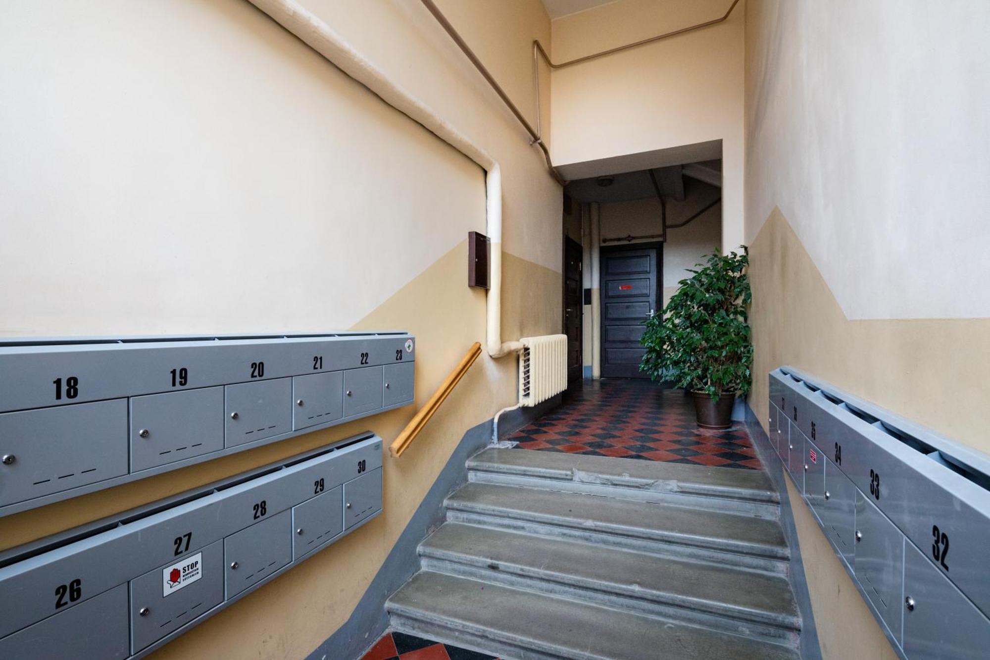 Embassy Center With Parking Апартаменти